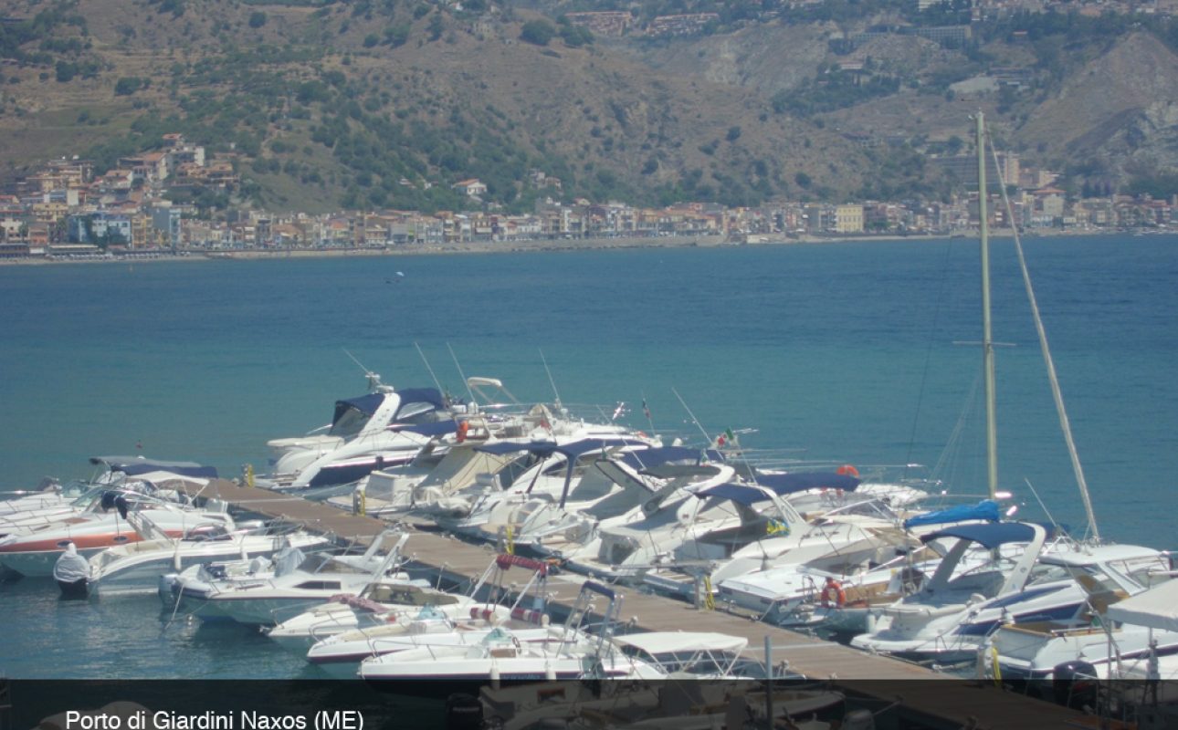 porto_giardini_naxos